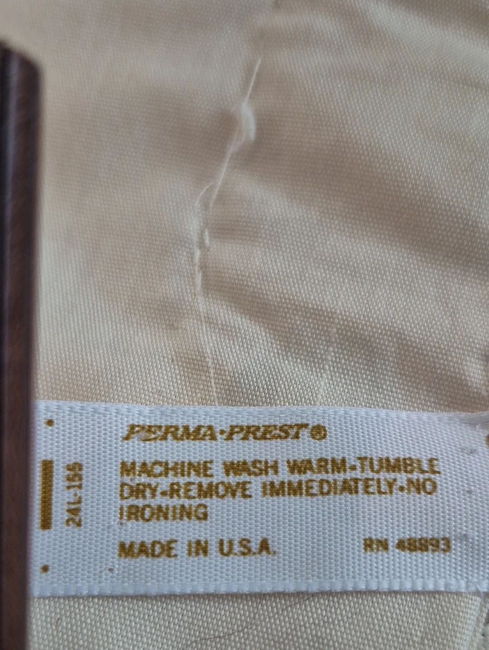 Vintage Scalloped Ruffled Cream Curtain 114x25